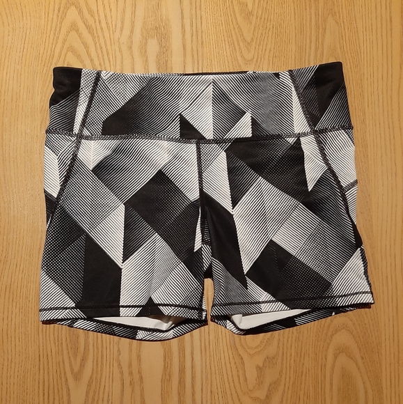 ⭐ 2/$10 GapFit Workout Shorts - Picture 1 of 3